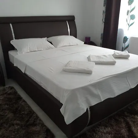 New Flat At Coresi Apartment *